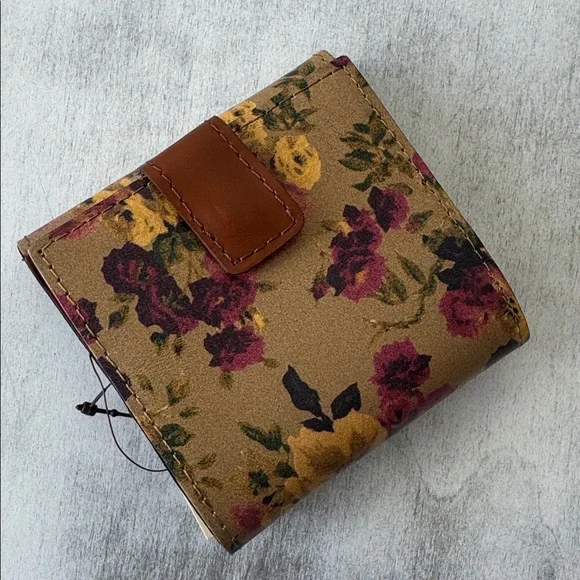 Patricia Nash Astra Antique Rose Floral  Leather Bi Fold Wallet Tan Purple - Picture 2 of 8